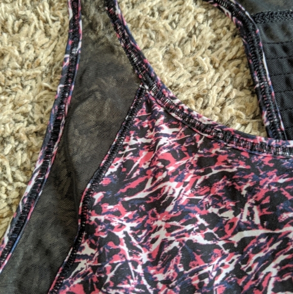 Lululemon Sunshine Salutation Tank - Size 6 - Picture 3 of 11